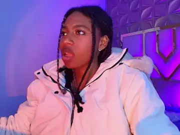 Stripchat Sex Cam of Queen_perla_