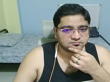 Stripchat Adult Webcam of Charmer-Boy