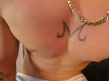 Stripchat Free Porn Cam of Criss_Adams