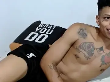 Stripchat Live Sex Cam of BrandonStond