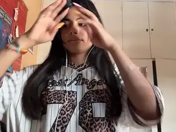 Stripchat Free Live Porn of JenniRoutt