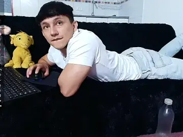 Stripchat Live Sex Cam of jacques_cardiet