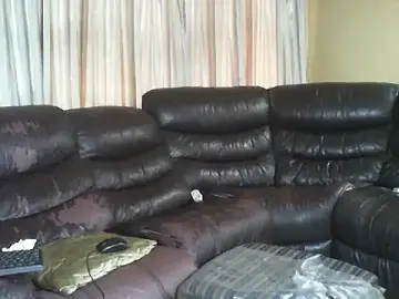 Stripchat Live Sex Cam of Chubby-Goddess