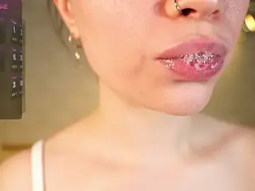 Stripchat Live Sex Cam of alma_yammy