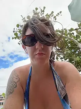 Stripchat Sex Cam of sweetsirenn