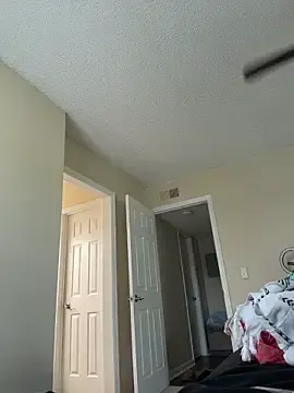Stripchat Free Porn Cam of sweetsirenn