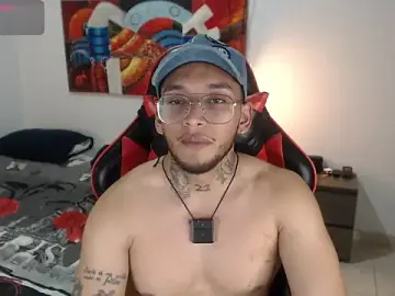 Stripchat Free Live Porn of EvanVelvet