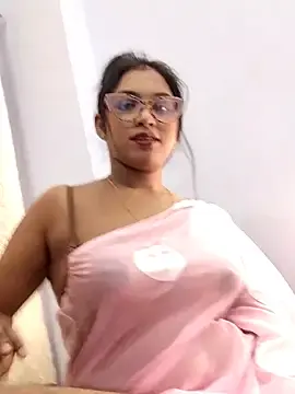 Stripchat Live Sex Cam of Queen_Doll