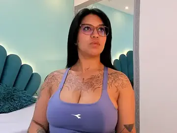 Stripchat Free Live Porn of sharlott18