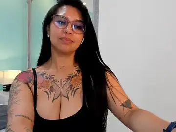 Stripchat Live Sex Cam of sharlott18