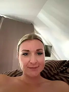 Stripchat Adult Webcam of Bella-Tight