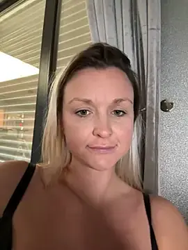 Stripchat Adult Webcams of Bella-Tight