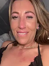 Stripchat Best Webcam of CurvyMILF_Sienna