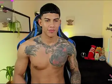 Stripchat Free Live Porn of Damian_latinxxx