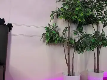 Stripchat Live Sex Cam of RavenFoxxy