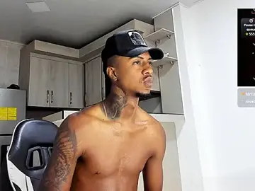 Stripchat Nude Webcam of YeremiBrowm