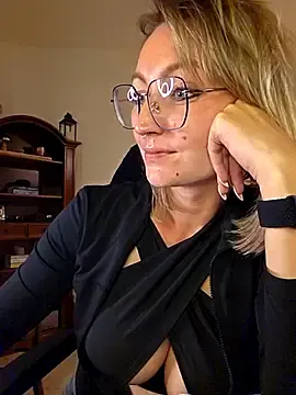 Stripchat Live Sex of MissMialicious