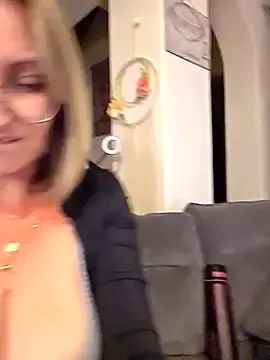 Stripchat Adult Video Chat of MissMialicious