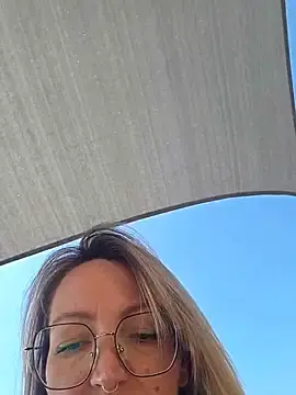 Stripchat Free Live Porn of MissMialicious