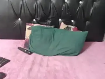 Stripchat Free Live Porn of Wild_RoseXX