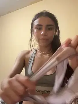 Stripchat Best Webcam of Ariovalle