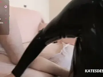 Stripchat Free Porn Cam of katesdesire