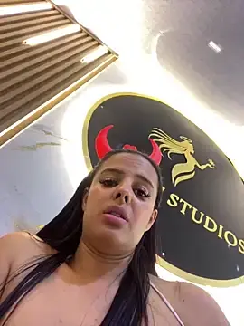 Stripchat Free Live Porn of samira-grey