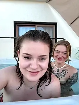 Stripchat Sex Cam of MaribelRiver