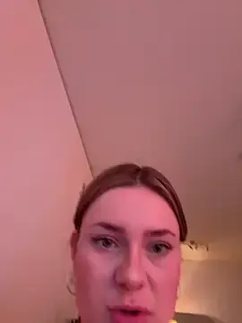 Stripchat Live Sex Cam of MaribelRiver