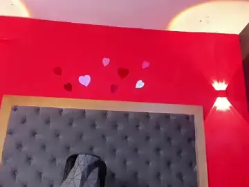 Stripchat Adult Video Chat of YayaHilton