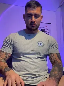 Stripchat Free Live Porn of DimitriSullivan_
