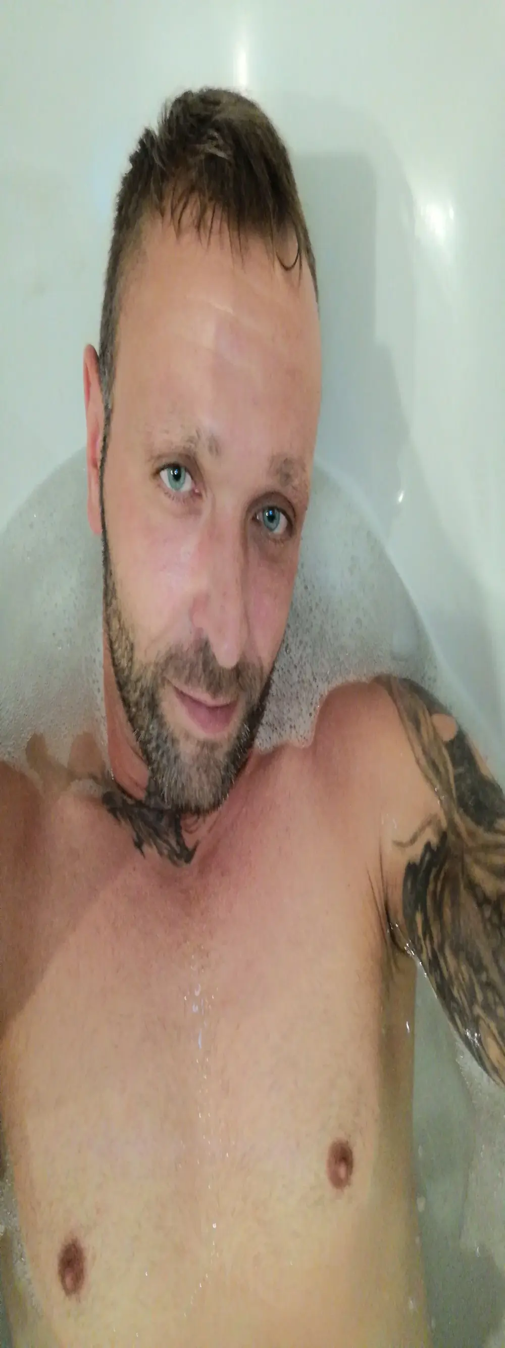 Niceblueeyes081288