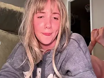 Stripchat Sex Cam of nextdoorlauren