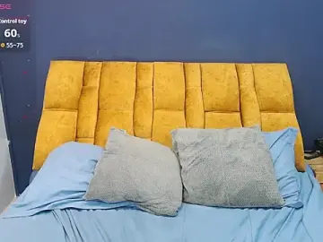 Stripchat Adult Webcam of KendraaSimons