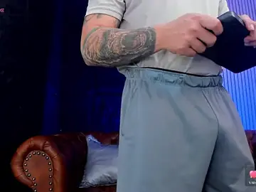 Stripchat Best live sex cam show of KyleNorth_