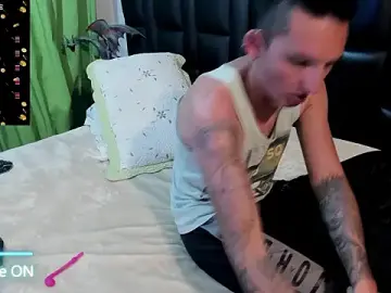 Stripchat Free Porn Cam of Mike_Waters