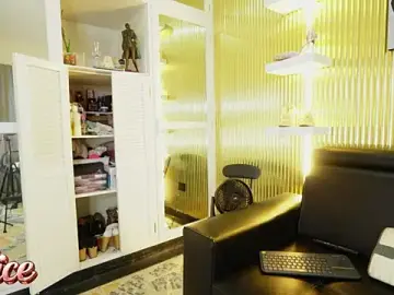 Stripchat Sex Cam of Sexy_Allice