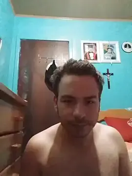 Stripchat Live Sex Cam of Vinicius_Ribas42