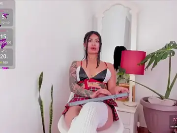 Stripchat Live Sex Cam of Cilie_lee