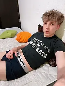 Stripchat Adult Video Chat of Paradeevich_And