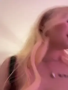 Stripchat Nude Webcam of Sky_Cutie