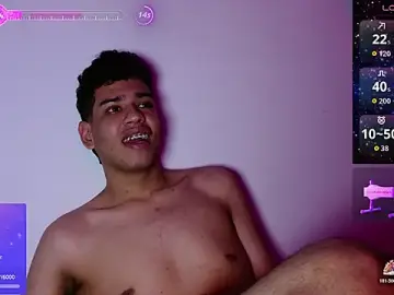 Stripchat Best live sex cam show of Santiago_Foxx