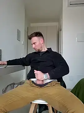 Stripchat Watch Live Sex Cams of mrlyuis