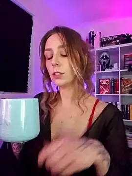 Stripchat Live Sex Cam of LilyOrion