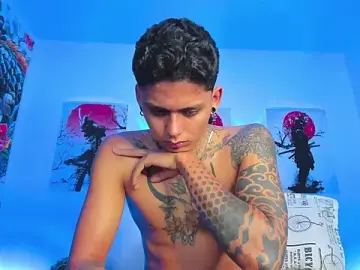Stripchat Sex Cam of Maxi_Gray