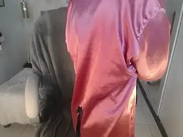 Stripchat Free Porn Cam of alllyson_