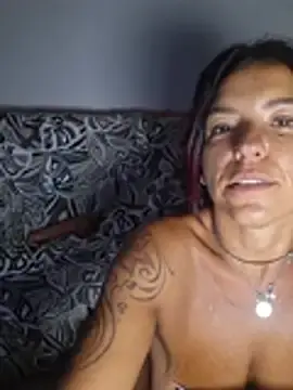 Stripchat Live Sex Cam of allyson22andy