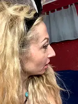 Stripchat Watch Live Sex Cams of harleyejoker1