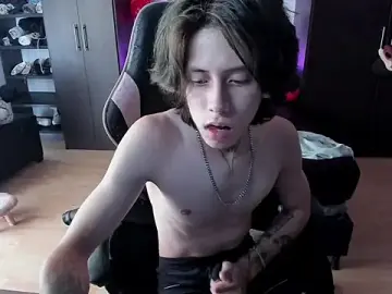 Stripchat Best live sex cam show of xIce_Boy