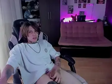 Stripchat Sex Cam of xIce_Boy